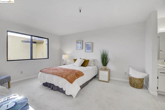 Image 18 of 59 For 545 Pierce St  2112