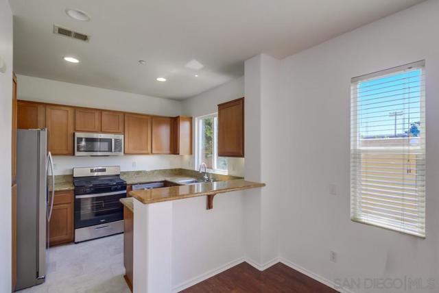 2305 Wisteria Way, National City CA: https://media.crmls.org/mediaz/a5dd962d-5733-434d-98be-40c615ec6b8c.jpg