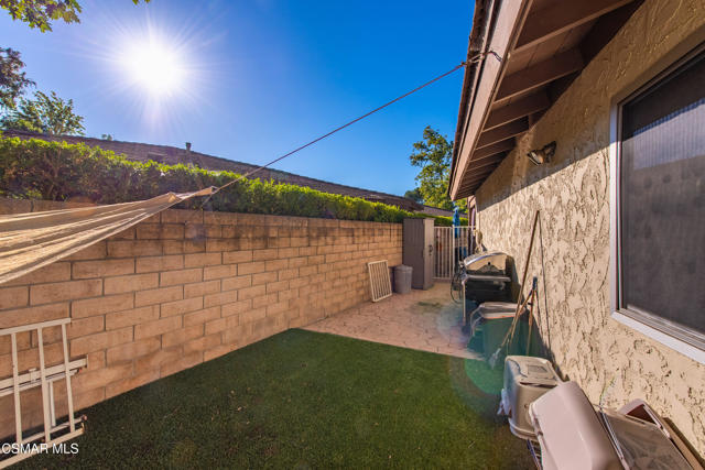 1122 Canterford Circle, Westlake Village CA: https://media.crmls.org/mediaz/a5de4e0b-dc53-41d9-a23d-c2a67e7ed697.jpg