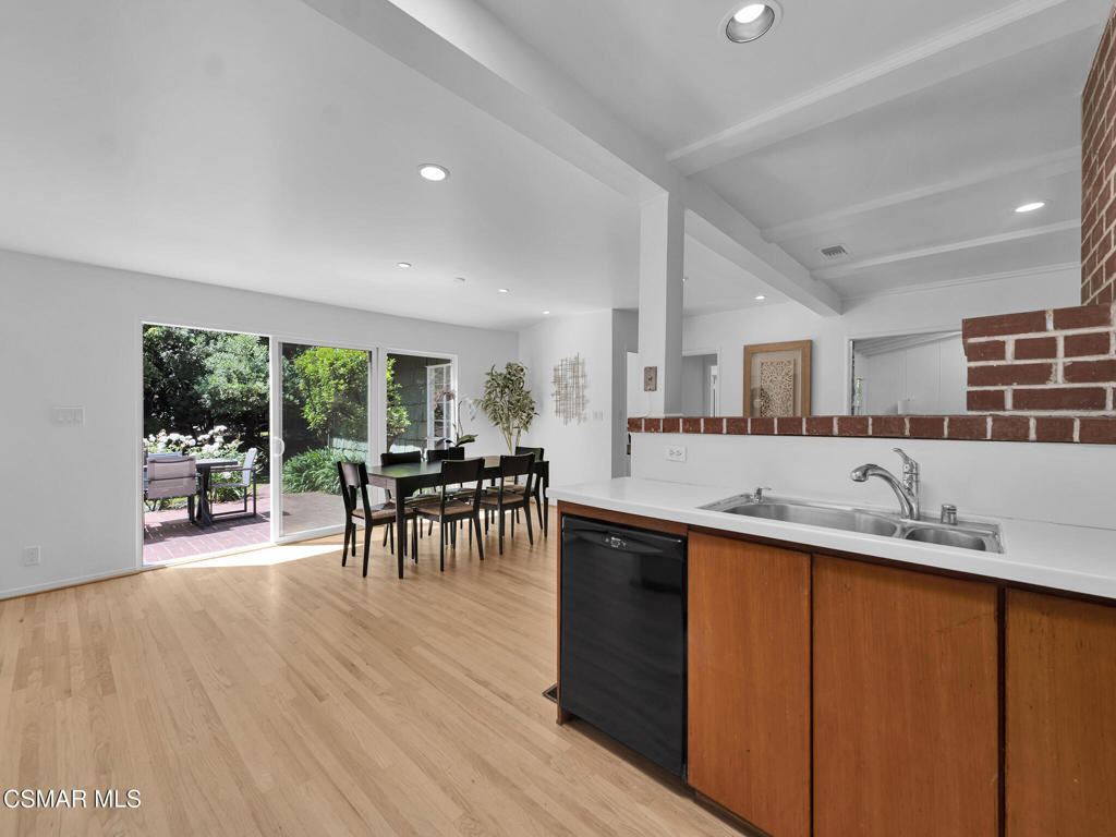 13606 Oak Canyon AvenueSherman Oaks img 65