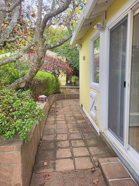 3360 Merrill Road, Aptos CA: https://media.crmls.org/mediaz/a5e0449e-1acf-4bea-adc3-95cf3c7af58b.jpg