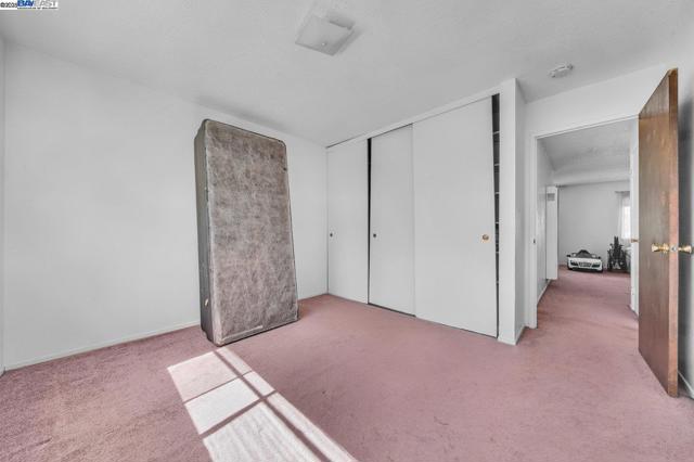 1738 7Th St, Berkeley CA: https://media.crmls.org/mediaz/a5e071a7-d1a2-4cbc-8e3e-4309acc7c490.jpg