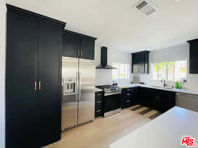 929 ALPHA Street, Inglewood CA: https://media.crmls.org/mediaz/a5e0863c-8407-49fb-9826-e62f8e1995f3.jpg