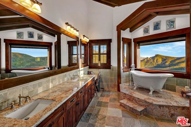 Drew Fenton | 12486 Yerba Buena Road Malibu CA | MLS: 7446370 Drew Fenton | 12486 Yerba Buena Road Malibu CA | MLS: 7446370