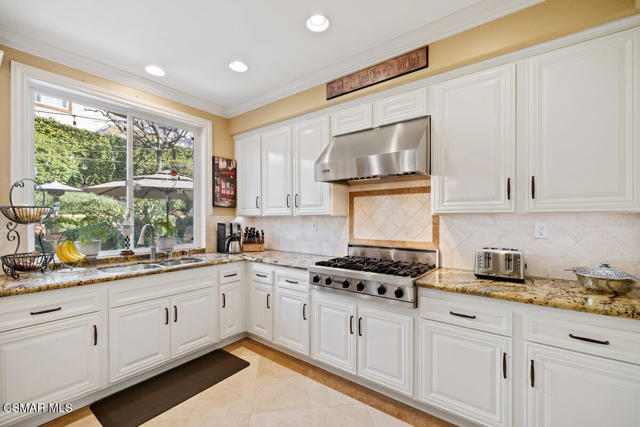 2787 Stonecutter Street, Thousand Oaks CA: https://media.crmls.org/mediaz/a5e29d0c-ff03-4bee-b45e-8f31f36f915e.jpg