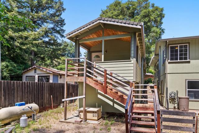 475 Riverview Drive, Boulder Creek CA: https://media.crmls.org/mediaz/a5e2a784-9ab8-4e30-98a7-4d5d6f793122.jpg