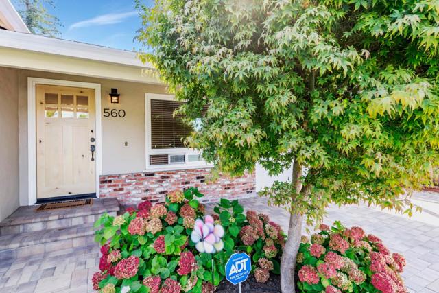 560 6th Avenue, Menlo Park CA: https://media.crmls.org/mediaz/a5e2ca41-e3fb-461d-ac54-5f45582a0e5c.jpg