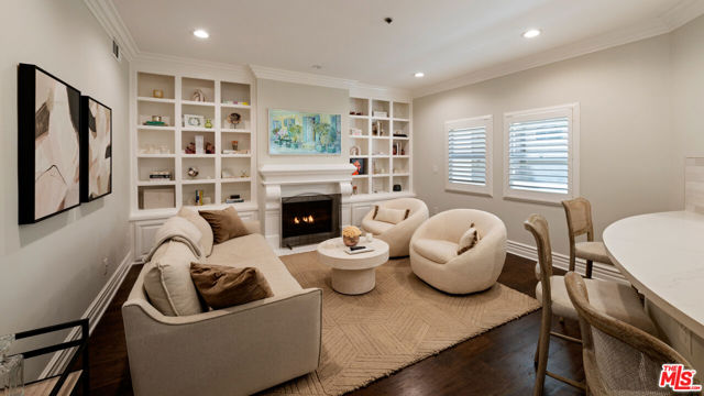 10364 Almayo Avenue, Los Angeles CA: https://media.crmls.org/mediaz/a5e3897e-54f4-4163-83bb-6f9ffbfecee0.jpg