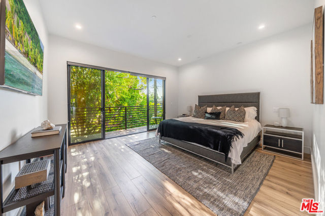 1903 S Bedford Street, Los Angeles CA: https://media.crmls.org/mediaz/a5e3e106-7b7a-4cd5-ab48-59fc850aeb44.jpg