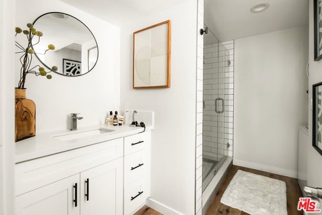 151 S Rexford Drive, Beverly Hills CA: https://media.crmls.org/mediaz/a5e486dd-9d8b-4494-98a4-7bc4adcf3869.jpg