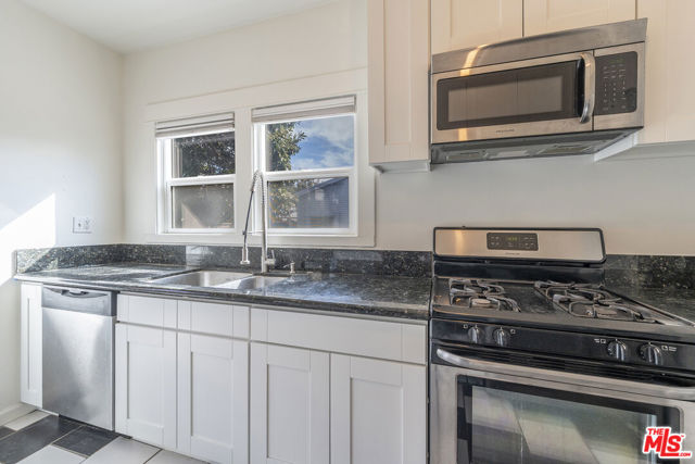 669 W Sepulveda Street, San Pedro CA: https://media.crmls.org/mediaz/a5e56a4b-4402-4090-a3c4-825380ddb892.jpg