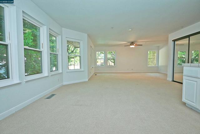 3279 Mt Diablo Ct, Lafayette CA: https://media.crmls.org/mediaz/a5e59298-931e-407f-bd06-08e5c84b2056.jpg