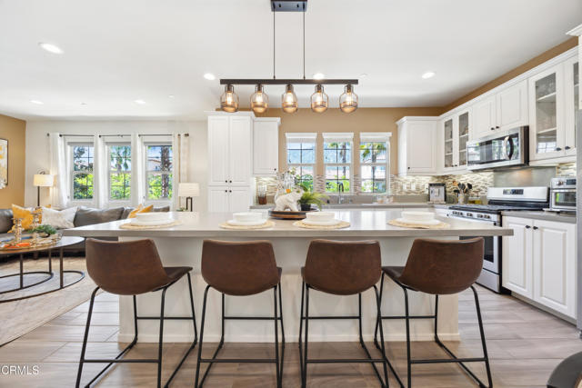 Detail Gallery Image 12 of 67 For 865 Orchid Way a,  Azusa,  CA 91702 - 3 Beds | 3/1 Baths