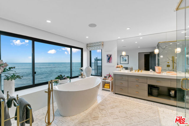 24146 Malibu Road, Malibu CA: https://media.crmls.org/mediaz/a5e72de1-bb27-4b17-bd72-a774683ffa69.jpg
