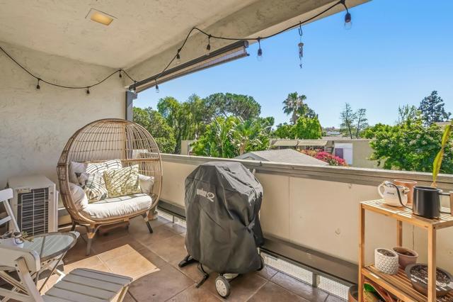 Image 23 of 38 For 4847 Parks Avenue 25