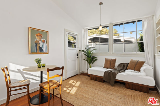 919 Venezia Avenue, Venice CA: https://media.crmls.org/mediaz/a5e94315-e980-4b9b-b8ad-602849ee451f.jpg
