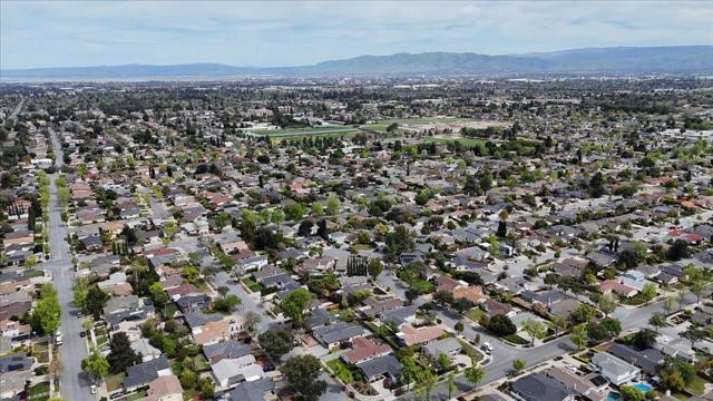 1694 Nighthawk Terrace, Sunnyvale CA: https://media.crmls.org/mediaz/a5e9638f-3a29-468a-829c-7eba50b826f7.jpg