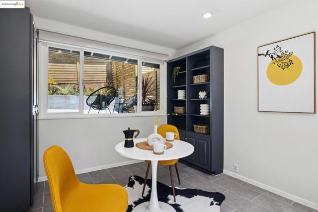 5920 Ascot Dr, Oakland CA: https://media.crmls.org/mediaz/a5e9e635-31db-422a-a243-240c567bad7f.jpg