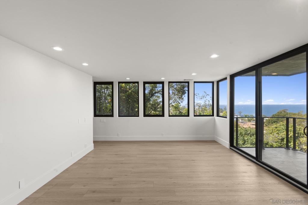 1846 Castellana Rd - photo 17