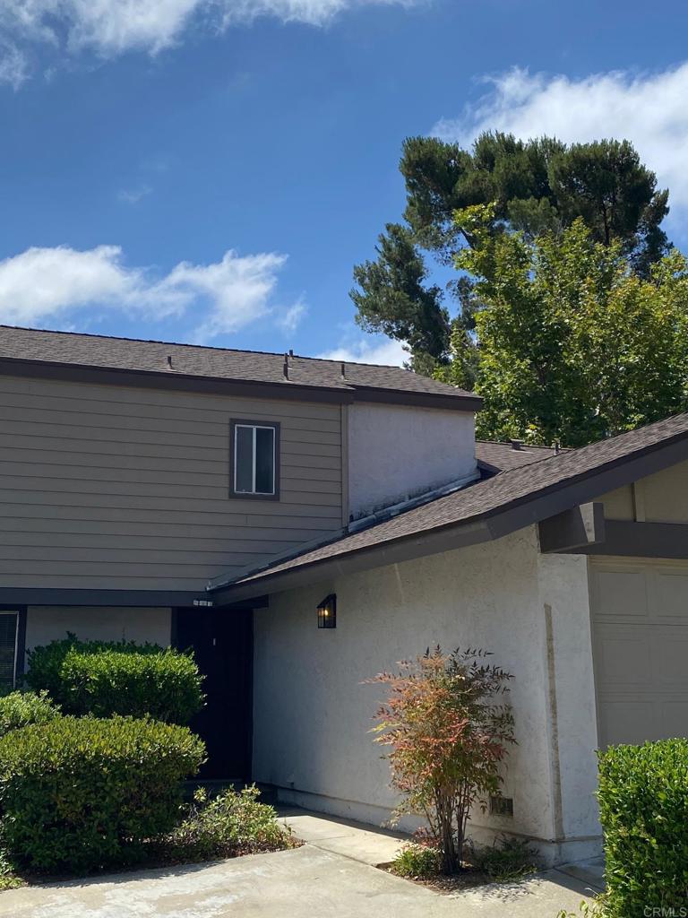 212 Eveningside