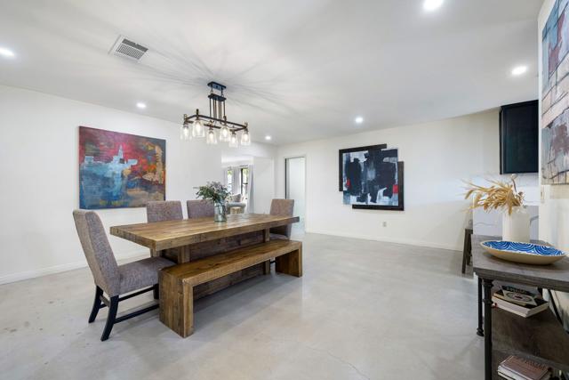 8799 Palomar Avenue, Yucca Valley CA: https://media.crmls.org/mediaz/a5eaebe3-feef-458b-8268-ec0fd8e7ecdc.jpg