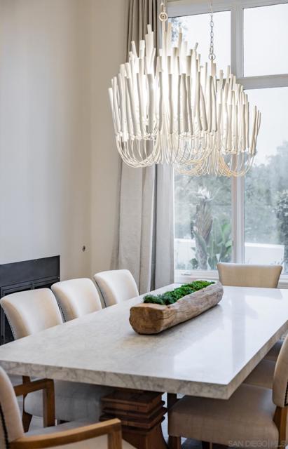 2815 Santa Fe Vista Ct, Encinitas CA: https://media.crmls.org/mediaz/a5eb2e6c-7f08-41d2-be0a-bdac5bbe2e0c.jpg