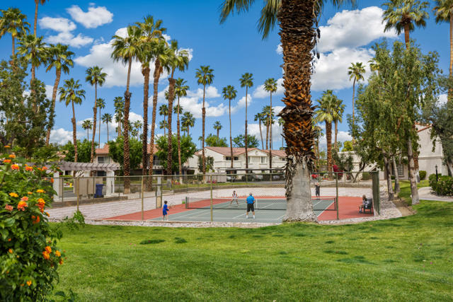 500 S Farrell Drive, Palm Springs CA: https://media.crmls.org/mediaz/a5ebb775-51b3-4d17-8db0-a1b070b17cb3.jpg