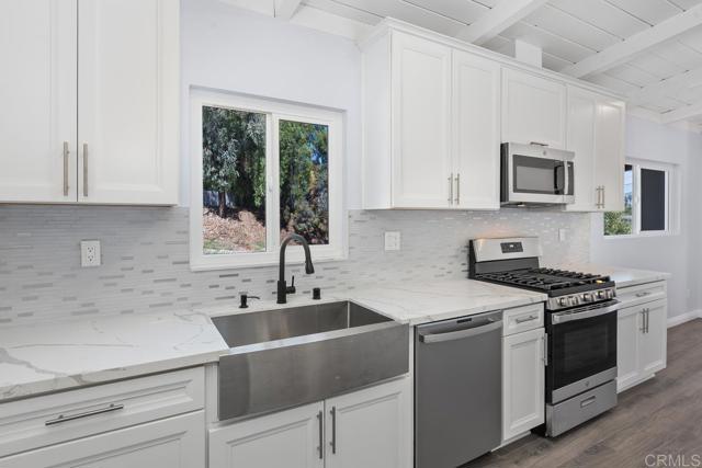 Detail Gallery Image 12 of 22 For 7239 San Pasqual St, Lemon Grove,  CA 91945 - 3 Beds | 1 Baths