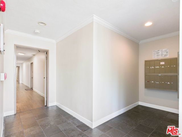 4573 Willis Avenue, Sherman Oaks CA: https://media.crmls.org/mediaz/a5ec8cca-bed1-4bcb-b462-c1360b9b10b1.jpg