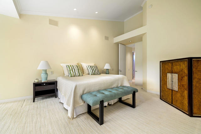 75161 Kavenish Way, Indian Wells CA: https://media.crmls.org/mediaz/a5ed7c59-2aa5-40a6-af8a-6d43d4122a31.jpg