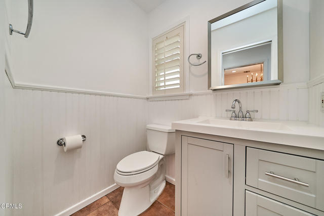 4916 Rupert Lane, La Canada Flintridge CA: https://media.crmls.org/mediaz/a5eda6ca-a33b-49b8-9143-72b6411c2078.jpg