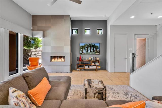 922 Alejo Vista, Palm Springs, CA 92262
