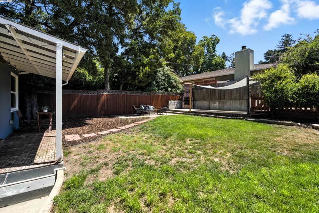 4030 Edwards Ave, Oakland CA: https://media.crmls.org/mediaz/a5eed96a-fd40-42e3-992b-102d1c6f8efd.jpg