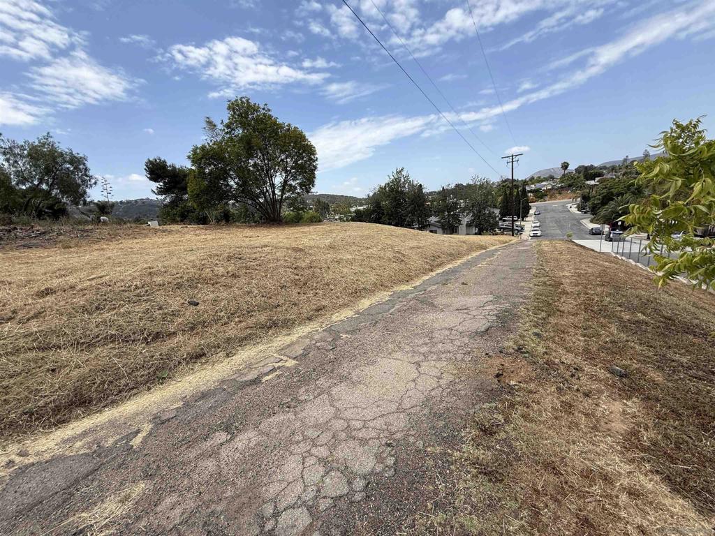 1565 Montiel Rd - photo 6