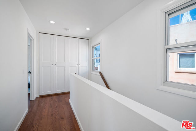 7145 Trask Avenue, Playa del Rey CA: https://media.crmls.org/mediaz/a5f16f8b-3dd3-4d28-a7e2-951ddc8f9ea5.jpg