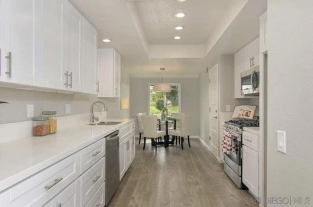 2852 Glen Canyon Circle