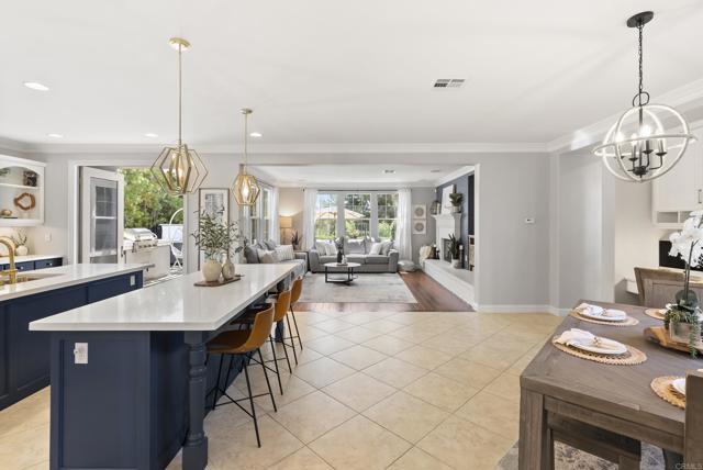 Detail Gallery Image 14 of 73 For 6257 Alverton, Carlsbad,  CA 92009 - 5 Beds | 4/1 Baths