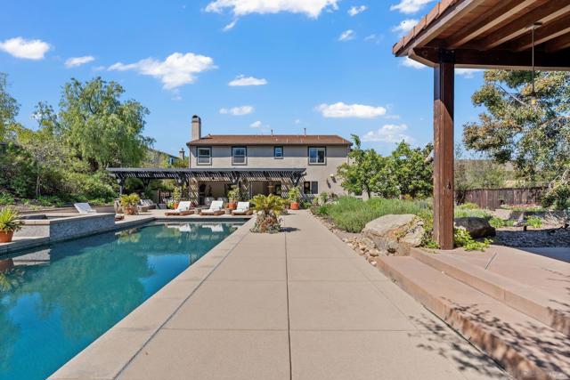 11577 Sweet Willow Way, San Diego CA: https://media.crmls.org/mediaz/a5f1e15f-fd22-4c2d-8f8c-65a5afe70d3e.jpg