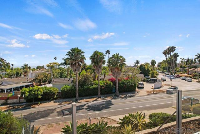 5021 Foothill Blvd, San Diego CA: https://media.crmls.org/mediaz/a5f24075-98fe-4b5b-abab-8adcf2a291bf.jpg