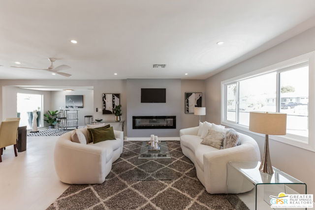 505 E Molino Road, Palm Springs CA: https://media.crmls.org/mediaz/a5f245ea-3ff5-41a0-be87-877e0dec0036.jpg