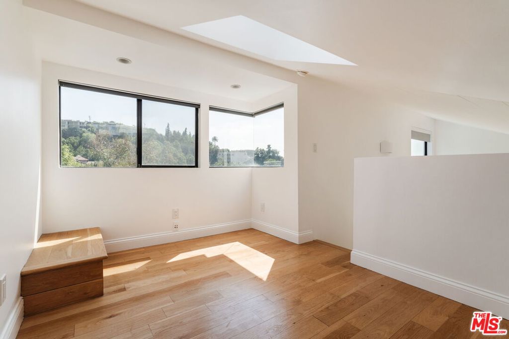 View 23