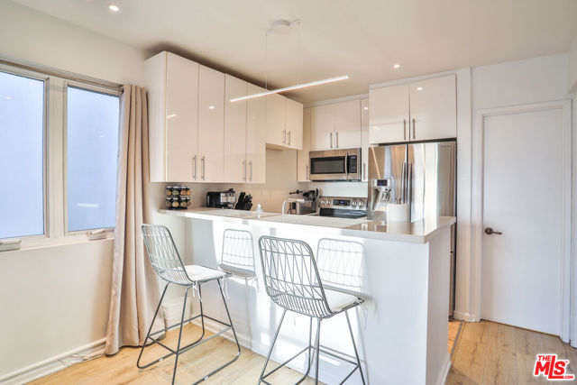 2207 Ocean Front Walk, Venice CA: https://media.crmls.org/mediaz/a5f27b01-255f-4b4a-bee8-415d7588f92f.jpg