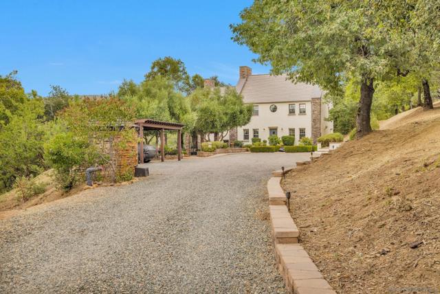 3839 Deer Lake Park Rd, Julian CA: https://media.crmls.org/mediaz/a5f2b14d-a5c0-4d8a-8f83-c562beb9c94a.jpg