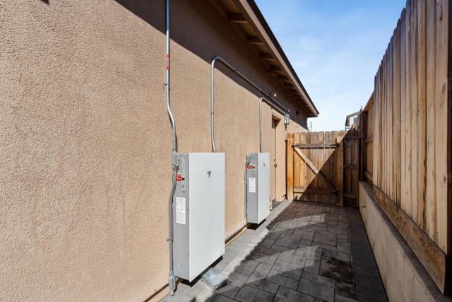 2141 Wildflower Drive, Hollister CA: https://media.crmls.org/mediaz/a5f2c24d-5b82-4c24-8ae1-15ace23e9f8a.jpg