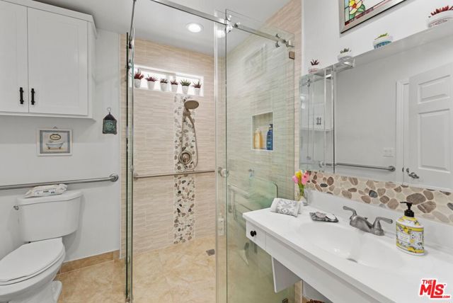 1430 N Dominion Avenue, Pasadena CA: https://media.crmls.org/mediaz/a5f43d93-ba99-4385-a2cf-39e4c27d4572.jpg