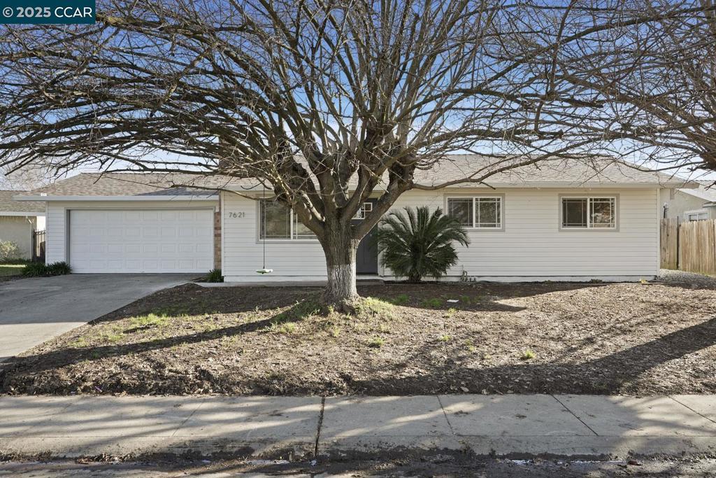 7621 Eastbreeze Circle