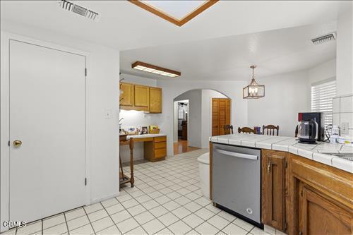 Detail Gallery Image 12 of 34 For 22820 Mariposa Rd, Tehachapi,  CA 93561 - 3 Beds | 2 Baths