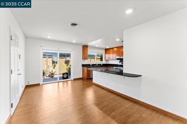 1566 Mann Dr, Pinole CA: https://media.crmls.org/mediaz/a5f625d8-8af9-481d-9cb3-6e22a46fcca5.jpg