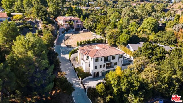 4351 Vanalden Avenue, Tarzana CA: https://media.crmls.org/mediaz/a5f84e54-4c3d-4bc6-94e9-e80f771e88da.jpg