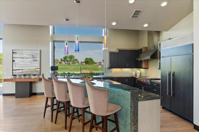 72 Royal Saint Georges Way, Rancho Mirage CA: https://media.crmls.org/mediaz/a5f85831-c139-467f-bc91-b2c748ac729c.jpg